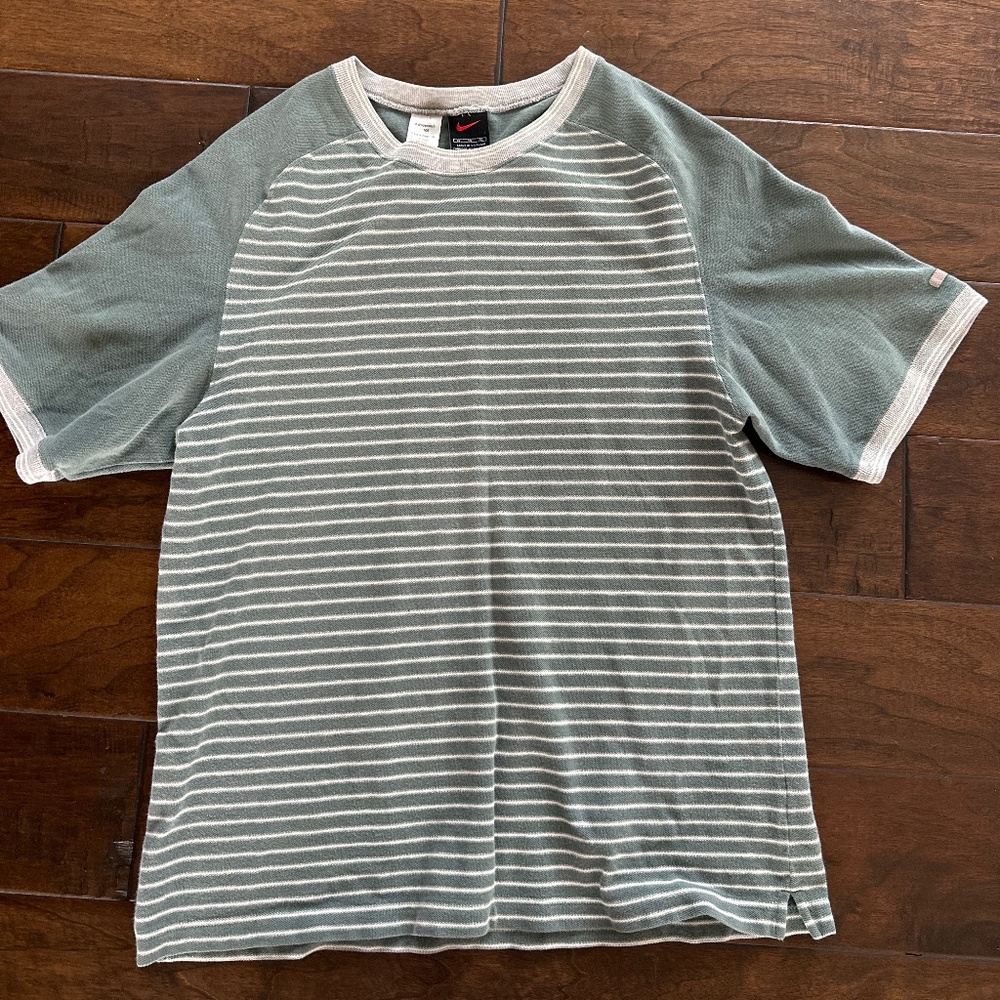 Vintage Nike textured t shirt